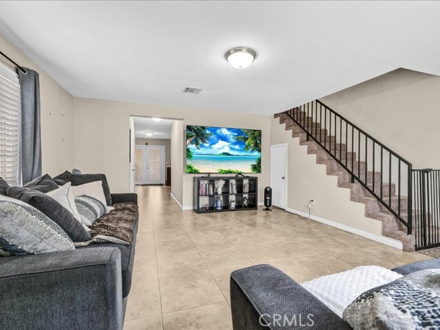 10316 S San Pedro Street, Los Angeles CA: https://media.crmls.org/medias/2075ec5c-101c-479d-ac28-46fcfe99d5f1.jpg