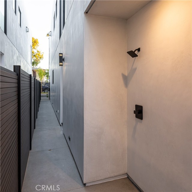 1315 Ocean Avenue, Seal Beach CA: https://media.crmls.org/medias/20768465-cf14-4c96-90c3-d93329dcbd39.jpg
