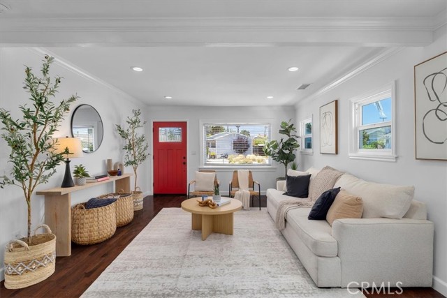 1742 Martina Avenue, Torrance CA: https://media.crmls.org/medias/2077986f-3d61-4c05-aa5a-8118105e9a16.jpg