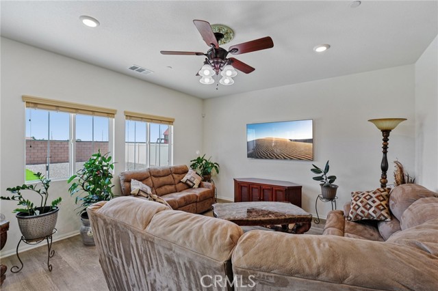 26599 Sagewood Way, Menifee CA: https://media.crmls.org/medias/2077f473-c5ca-435f-b248-3803ac114881.jpg