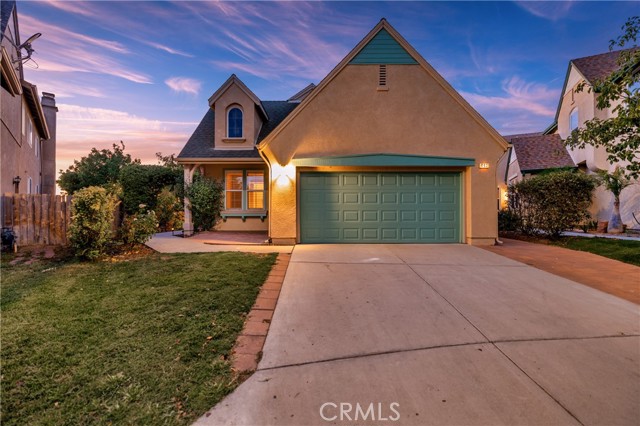 Detail Gallery Image 1 of 61 For 493 Poets Square, Fallbrook,  CA 92028 - 3 Beds | 2/1 Baths