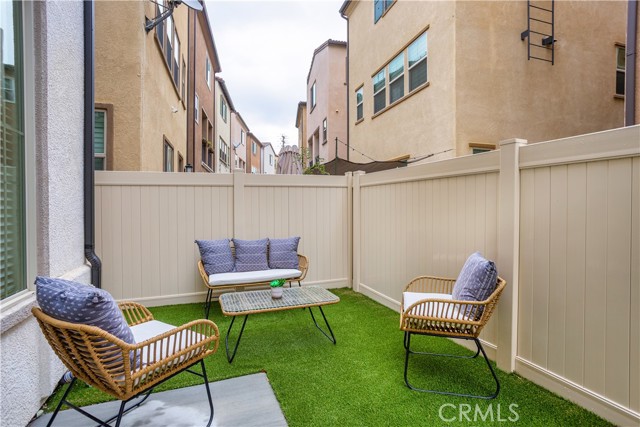 Detail Gallery Image 38 of 53 For 11238 N Mission Heights Dr, –,  CA 91345 - 3 Beds | 3 Baths