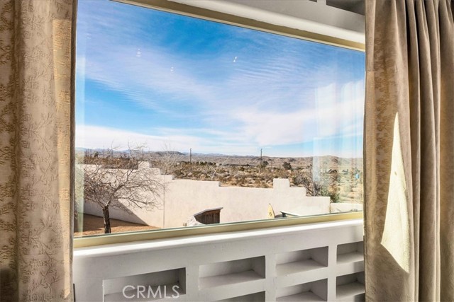 7423 Juniper Road, Joshua Tree CA: https://media.crmls.org/medias/20788739-53f2-45f5-81bb-3bf5c9ae1354.jpg