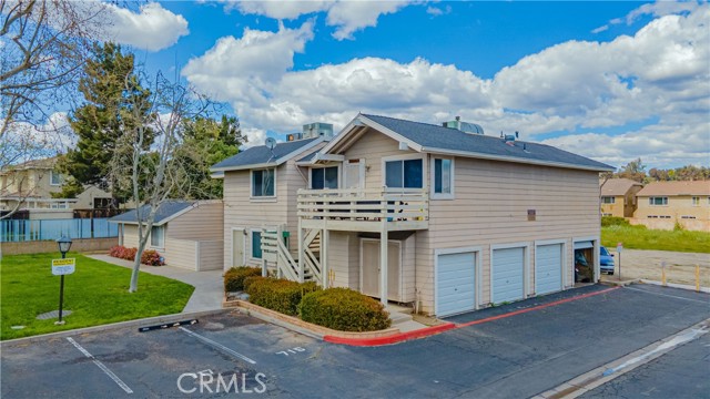 Detail Gallery Image 2 of 32 For 719 Walnut Dr, Lake Elsinore,  CA 92530 - 2 Beds | 2 Baths