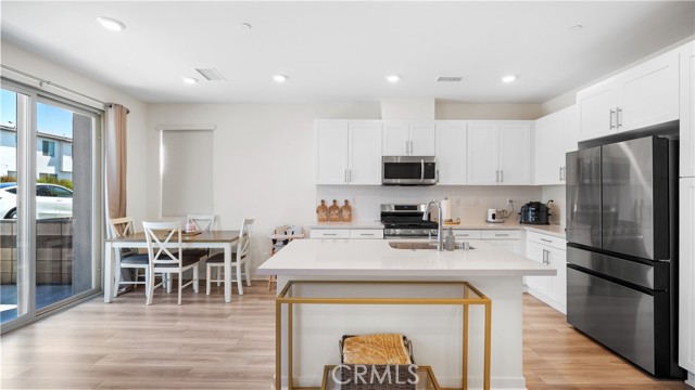 3610 E Pollock Street, Ontario CA: https://media.crmls.org/medias/207a697a-5833-4f07-bff0-53bac3e30633.jpg