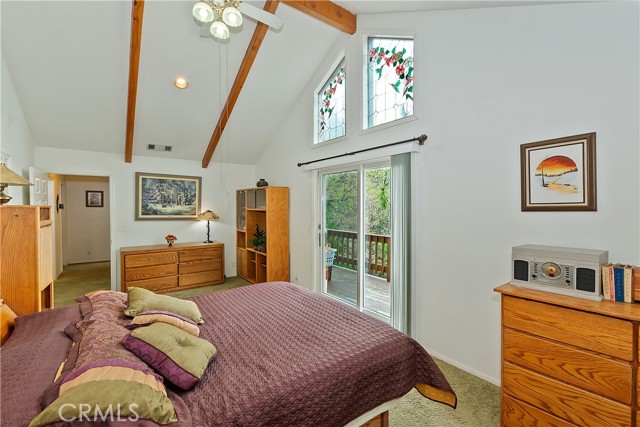 26349 Walnut Hills Drive, Lake Arrowhead CA: https://media.crmls.org/medias/207bbece-98c4-4771-81b8-83f010523504.jpg
