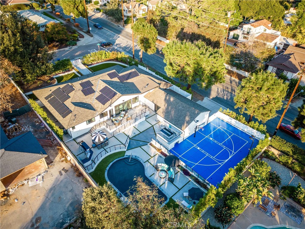 https://media.crmls.org/medias/207bd5a4-a2f9-4080-b893-a347eab1ab60.jpg?preset=X-Large