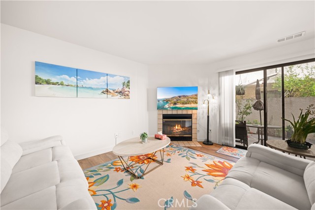 Detail Gallery Image 13 of 40 For 4021 182nd #H, Torrance,  CA 90504 - 3 Beds | 2/1 Baths