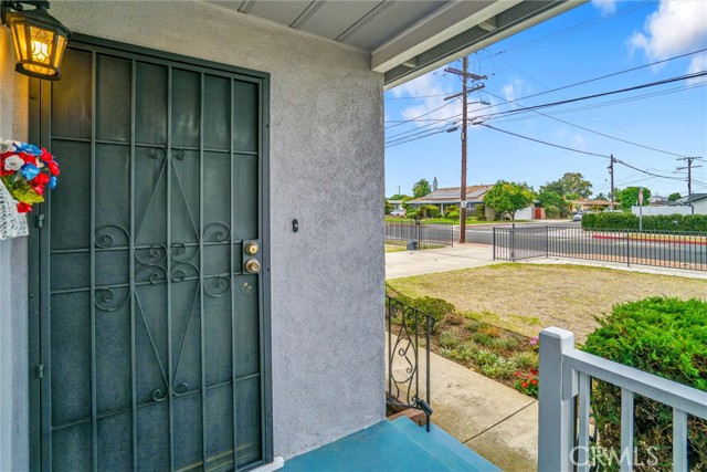1486 W 186th Street, Gardena CA: https://media.crmls.org/medias/207c405f-8ced-49e6-87f9-07ff2f6aed88.jpg