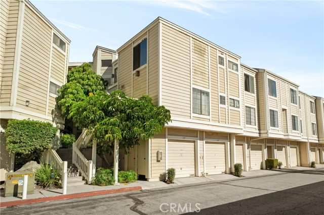 Detail Gallery Image 2 of 25 For 4900 N Grand Ave #150,  Covina,  CA 91724 - 1 Beds | 1 Baths