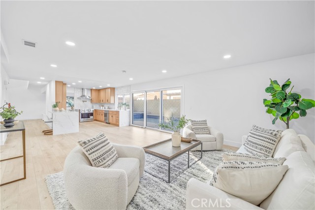 Detail Gallery Image 19 of 68 For 12361 Caravel, Cerritos,  CA 90703 - 5 Beds | 3 Baths