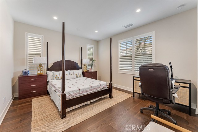 Detail Gallery Image 13 of 28 For 117 Reflection, Irvine,  CA 92620 - 4 Beds | 3/1 Baths