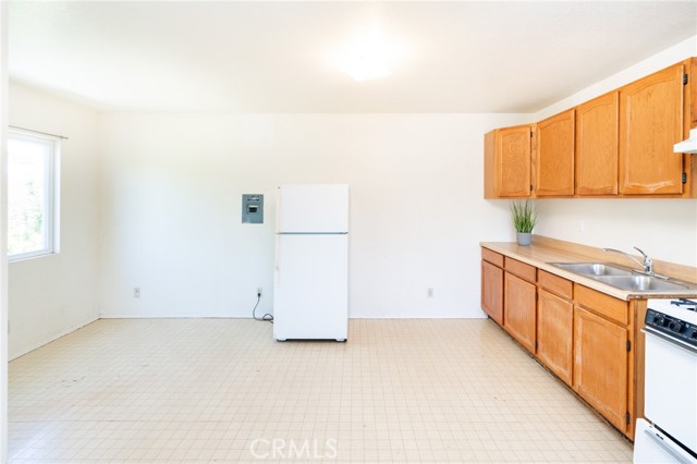 740 Walnut Lane, Santa Barbara CA: https://media.crmls.org/medias/207db008-d739-4762-a7e8-7037e30c4c9b.jpg