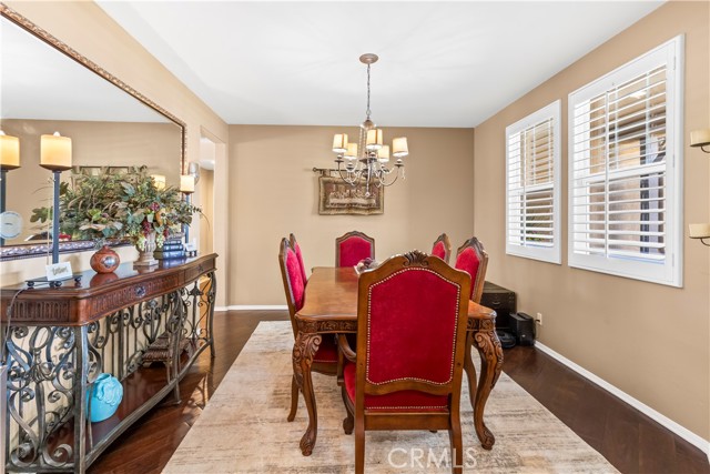 Detail Gallery Image 11 of 71 For 1357 Onyx Cir, Corona,  CA 92882 - 5 Beds | 4 Baths