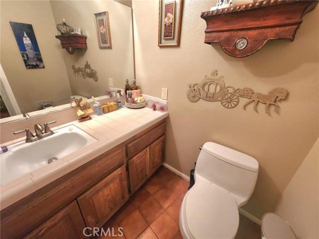 450 Fairway Drive, Palmdale CA: https://media.crmls.org/medias/207ebfa2-0866-4e9a-8f92-d2fde16c500a.jpg
