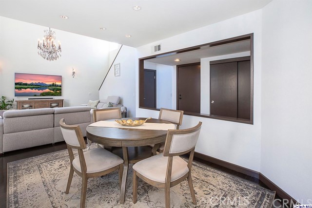 1 Bed Home for Sale in Sherman Oaks, California