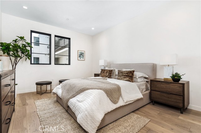 Detail Gallery Image 10 of 38 For 1333 S Orange Grove Ave #401,  Los Angeles,  CA 90019 - 3 Beds | 2/1 Baths