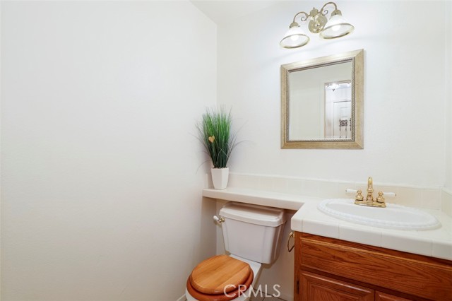 Detail Gallery Image 15 of 31 For 21424 Angela Yvonne Ave, Saugus,  CA 91350 - 4 Beds | 2/1 Baths