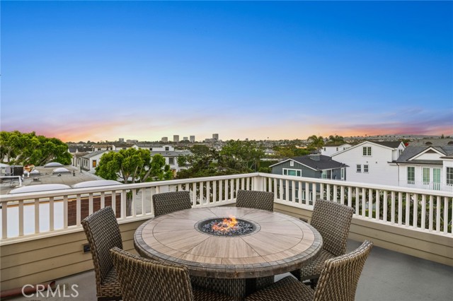 Detail Gallery Image 26 of 37 For 1752 Plaza Del Norte, Newport Beach,  CA 92661 - 4 Beds | 4/1 Baths