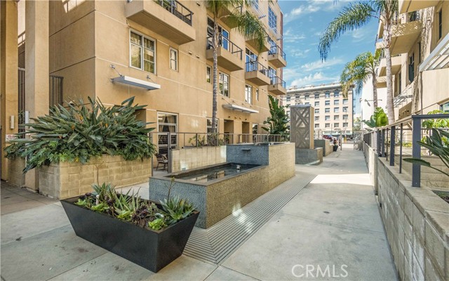 133 The Promenade N, Long Beach CA: https://media.crmls.org/medias/2080c377-69c6-42bc-aa7b-bf81e988fd71.jpg