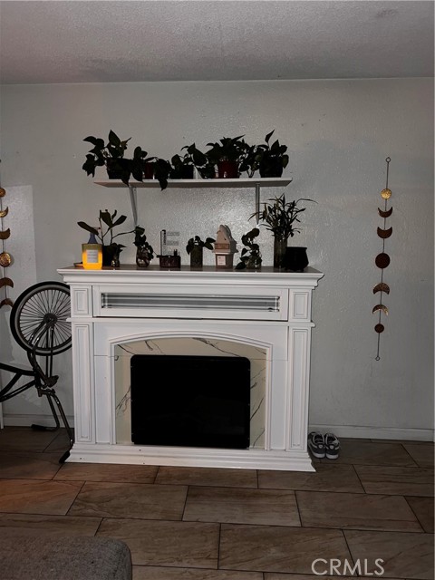 Detail Gallery Image 4 of 22 For 764 N Meridian Ave, Rialto,  CA 92376 - 3 Beds | 1 Baths