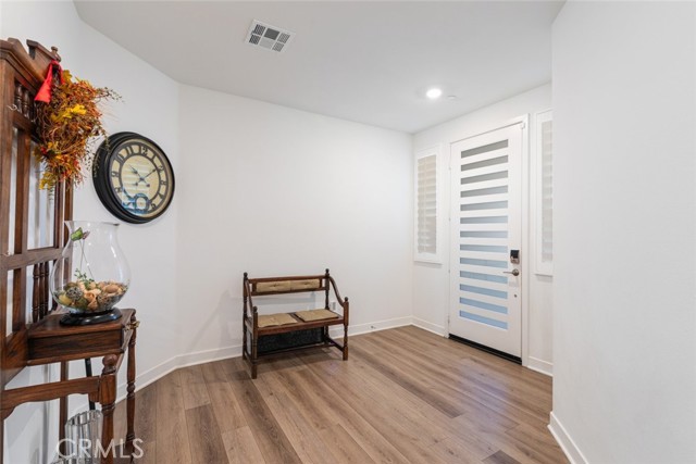 Detail Gallery Image 11 of 56 For 26219 Silver Birch, Menifee,  CA 92584 - 6 Beds | 4/1 Baths