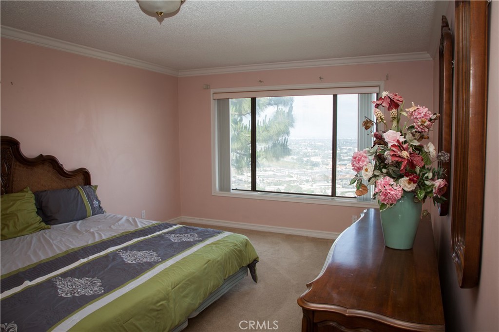 https://media.crmls.org/medias/20820392-1baa-4b40-ac07-0e9d16867a65.jpg?preset=X-Large