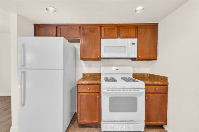 Detail Gallery Image 13 of 33 For 1110 W Blaine St #102,  Riverside,  CA 92507 - 2 Beds | 2 Baths
