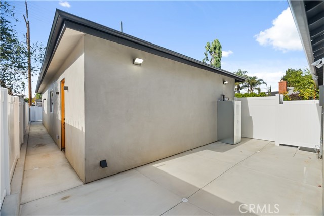 Detail Gallery Image 53 of 75 For 6935 Jellico Ave, Lake Balboa,  CA 91406 - 8 Beds | 8 Baths