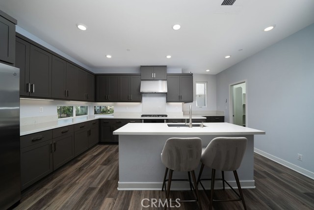 Detail Gallery Image 26 of 37 For 430 Transport, Tustin,  CA 92782 - 4 Beds | 3/1 Baths