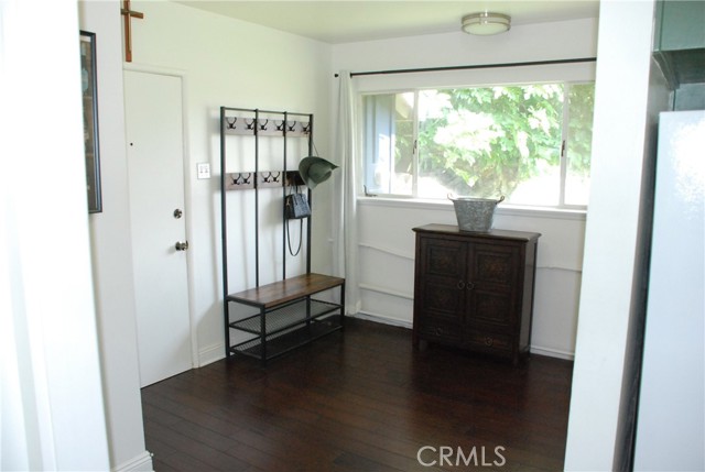 360 Campbell Avenue, Redlands CA: https://media.crmls.org/medias/208436fe-5fec-413c-874f-e18a1c25c7ac.jpg