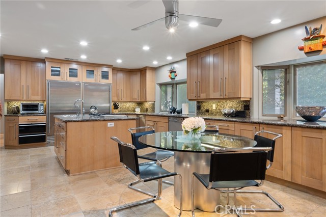 Detail Gallery Image 23 of 54 For 3601 Cananea, Encino,  CA 91436 - 6 Beds | 5/1 Baths