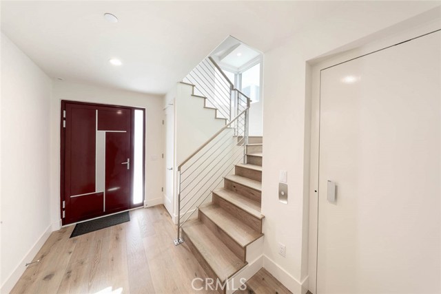 Detail Gallery Image 3 of 25 For 3918 E Coast Highway, Corona Del Mar,  CA 92625 - 3 Beds | 2/1 Baths