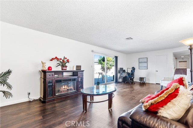 Detail Gallery Image 15 of 43 For 6601 Chapman Ave, Garden Grove,  CA 92845 - 3 Beds | 1/1 Baths