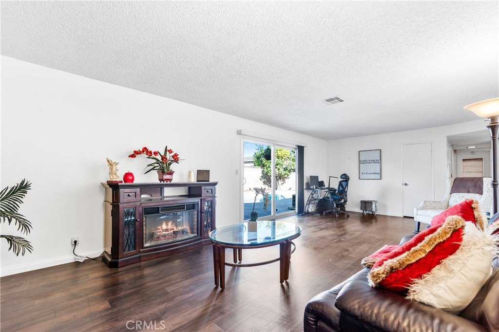 MLS #PW25253351 image #14