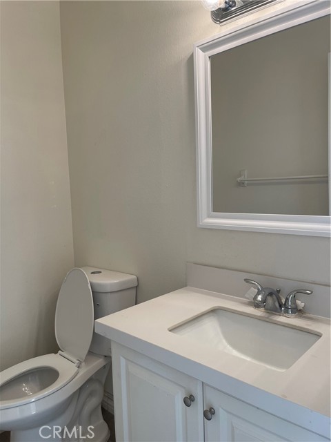Detail Gallery Image 4 of 8 For 760 N Adele St #3,  Orange,  CA 92867 - 2 Beds | 1/1 Baths