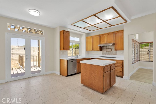 Detail Gallery Image 14 of 46 For 13984 Palomino Ct, Victorville,  CA 92394 - 5 Beds | 3 Baths