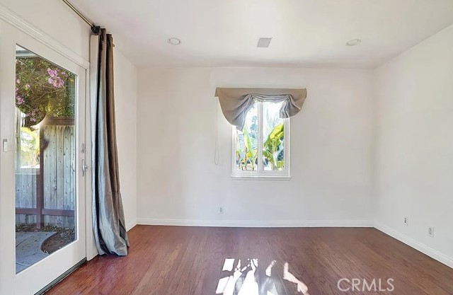 Detail Gallery Image 14 of 20 For 939 Oak St, Costa Mesa,  CA 92627 - 3 Beds | 2 Baths