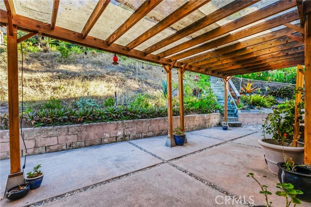 1670 Alta Vista, Vista CA: https://media.crmls.org/medias/20879263-44e0-42fc-a60b-2db4bbb67c40.jpg