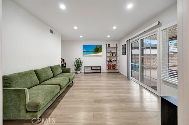 Detail Gallery Image 21 of 57 For 21733 Vintage, Chatsworth,  CA 91311 - 3 Beds | 2/1 Baths