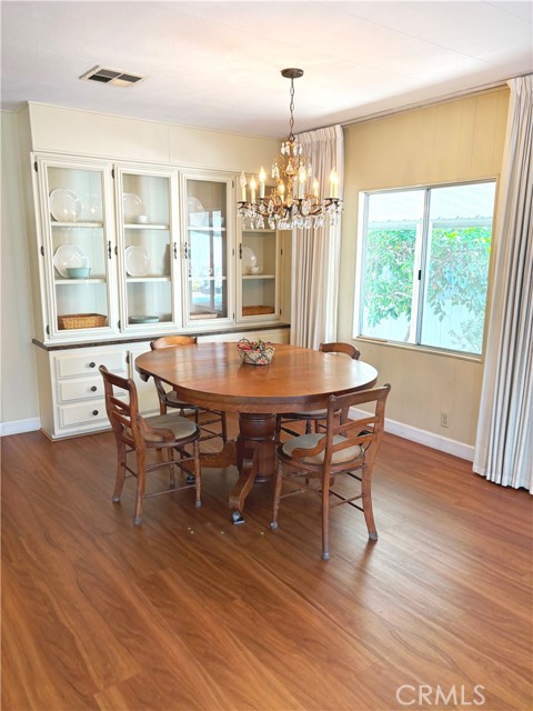 24701 Raymond Way, Lake Forest CA: https://media.crmls.org/medias/20884e3b-255c-4583-bff0-6b2c94b3370b.jpg
