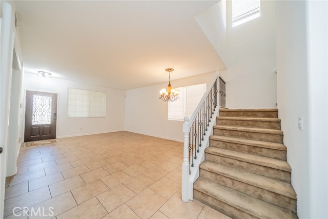 Detail Gallery Image 6 of 61 For 13621 Dellwood Ave, Victorville,  CA 92392 - 6 Beds | 3 Baths