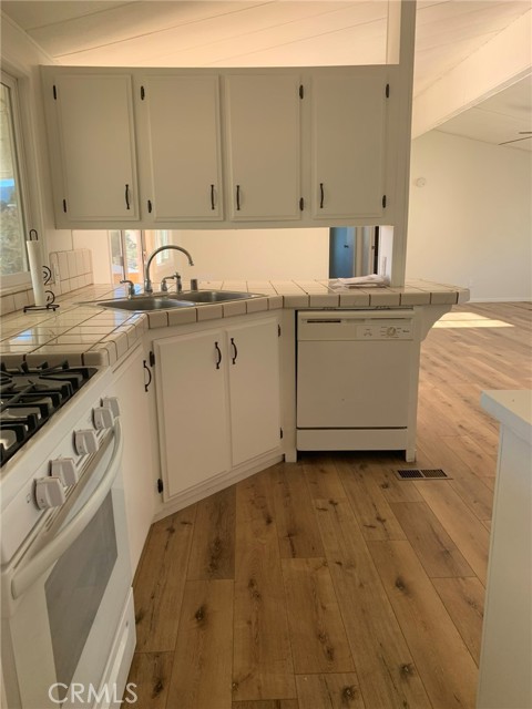 523 Piute Street, Bodfish CA: https://media.crmls.org/medias/208969f5-e13d-4e6e-a6fa-6ded9862df4c.jpg