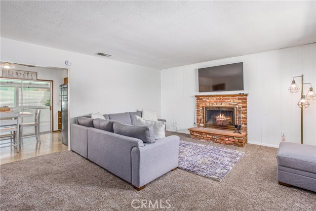Detail Gallery Image 3 of 22 For 35550 Bella Vista Dr, Yucaipa,  CA 92399 - 2 Beds | 1 Baths