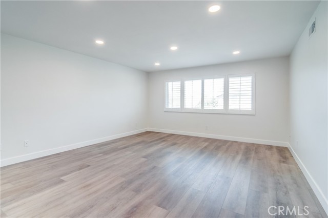 15562 Wild Cherry Circle, Huntington Beach CA: https://media.crmls.org/medias/208a7e1e-5d95-448b-ab4b-e85161984c7a.jpg
