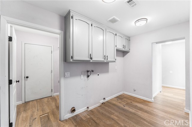 Detail Gallery Image 17 of 43 For 3322 E Avenue H, Lancaster,  CA 93535 - 6 Beds | 3 Baths