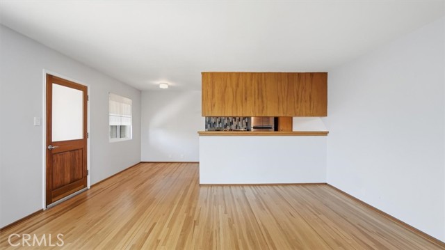 Detail Gallery Image 3 of 20 For 1020 E 2nd St #10,  Long Beach,  CA 90802 - 1 Beds | 1 Baths