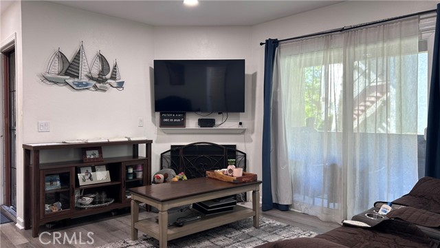 Detail Gallery Image 5 of 14 For 1060 S Idaho St #41,  La Habra,  CA 90631 - 2 Beds | 2 Baths