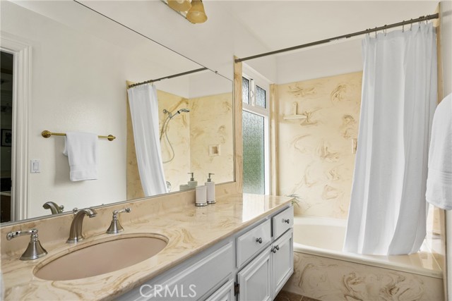 2545 E Lark Ellen Lane, Anaheim CA: https://media.crmls.org/medias/208e64d8-b1b7-4e68-8a3f-0fb00d3d3e60.jpg