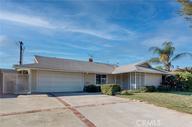 322 Blackpine Dr, Corona, CA 92879